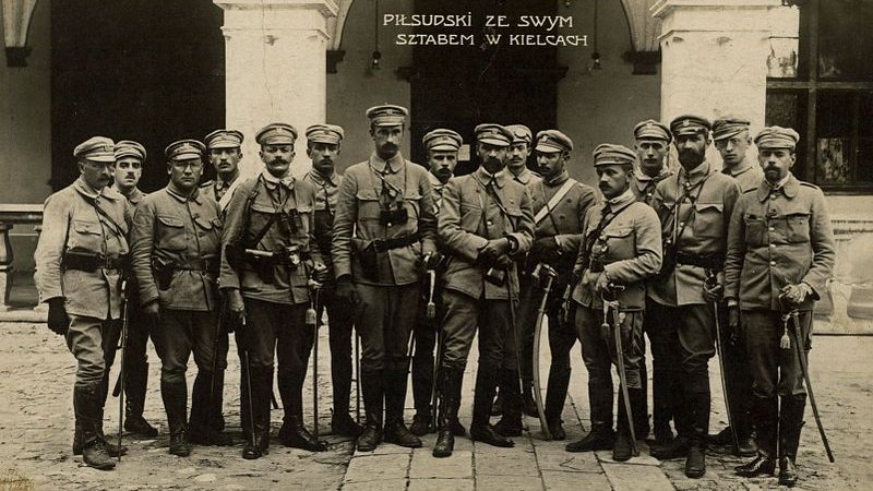 Józef Piłsudski i jego sztab w Kielcach - domena publiczna