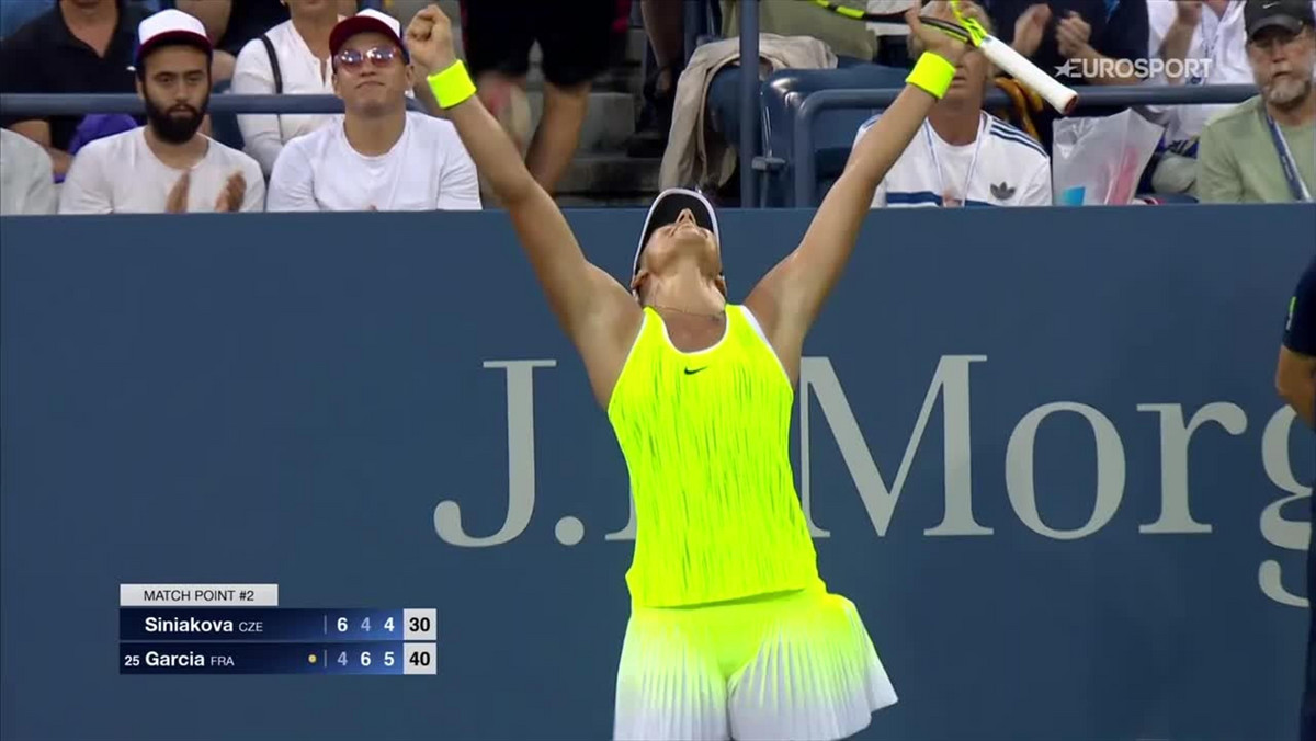 Caroline Garcia, rywalka Agnieszki Radwańskiej w trzeciej rundzie wielkoszlemowego US Open, w swoich dwóch pierwszych meczach spędziła łącznie na korcie cztery godziny i 13 minut. To o ponad półtorej godziny więcej od Polki. W czwartek Francuzka pokonała 4:6, 6:4, 6:4 Czeszkę Katerinę Siniakovą, choć w finałowej partii przegrywała już 1:4.