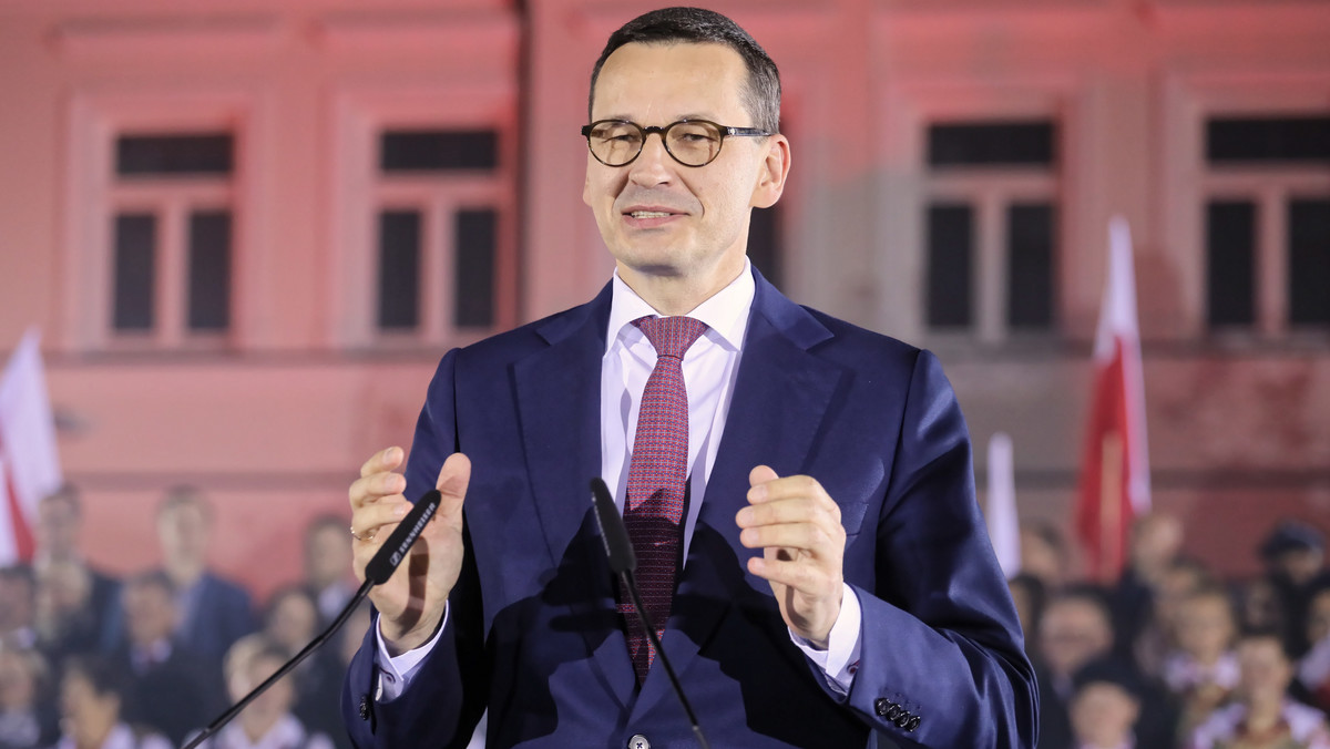 Premier Mateusz Morawiecki będzie gospodarzem poświęconego Polsce odcinka amerykańskiego podróżniczo-edukacyjnego serialu "The Royal Tour" realizowanego przez telewizję PBS. Godzinny dokument przybliży m.in. kulturę, tradycje, walory przyrodnicze i historię naszego kraju.