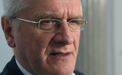 Mąż szefem Rady Mediów Narodowych, żona dyrektorem w Polskim Radiu. "Nie ma konfliktu interesów"