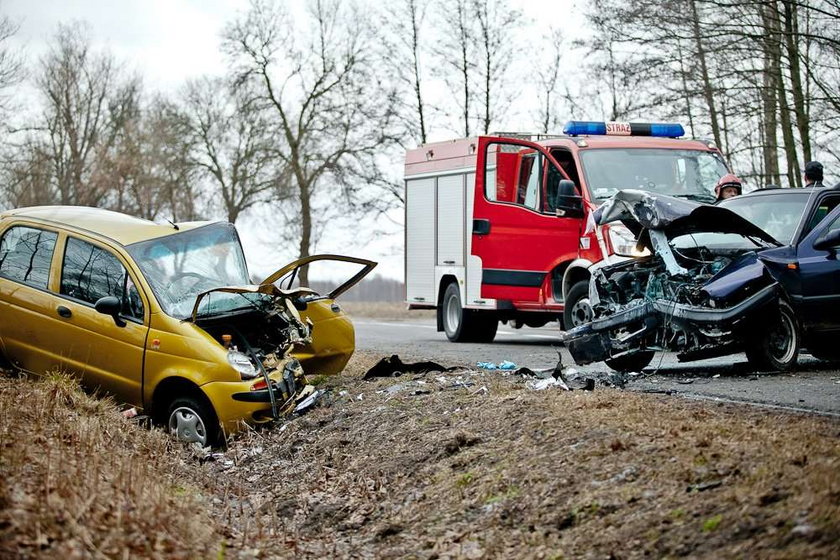 Potworne zderzenie w drodze na pogrzeb!