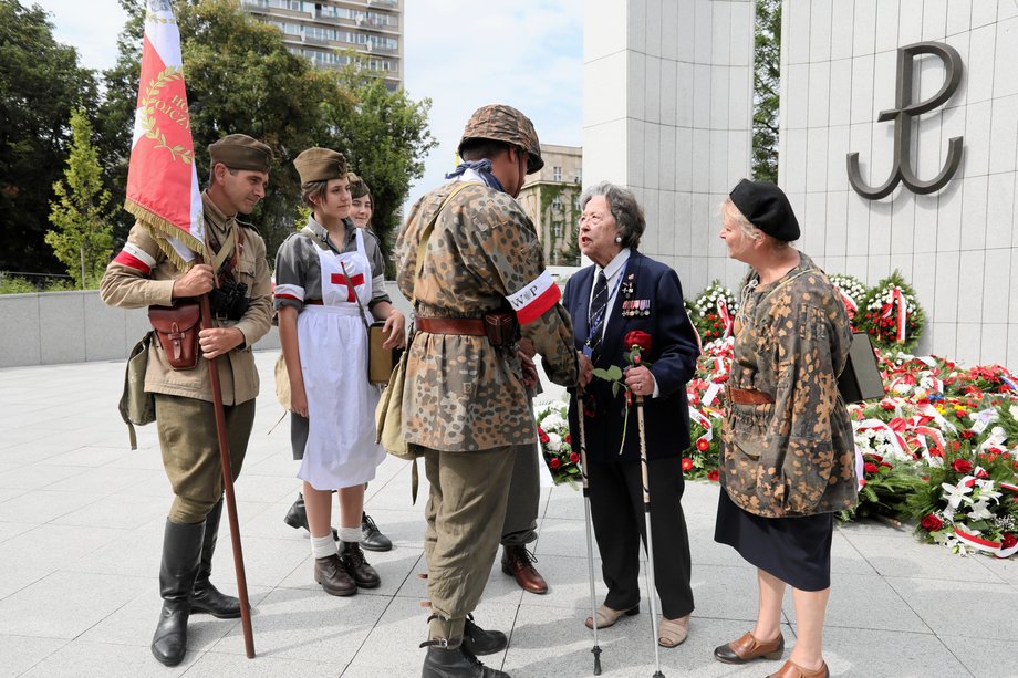 1 sierpnia 2019 roku. Upamiętnienie 75. rocznicy wybuchu powstania warszawskiego pod Pomnikiem Polskiego Państwa Podziemnego i Armii Krajowej