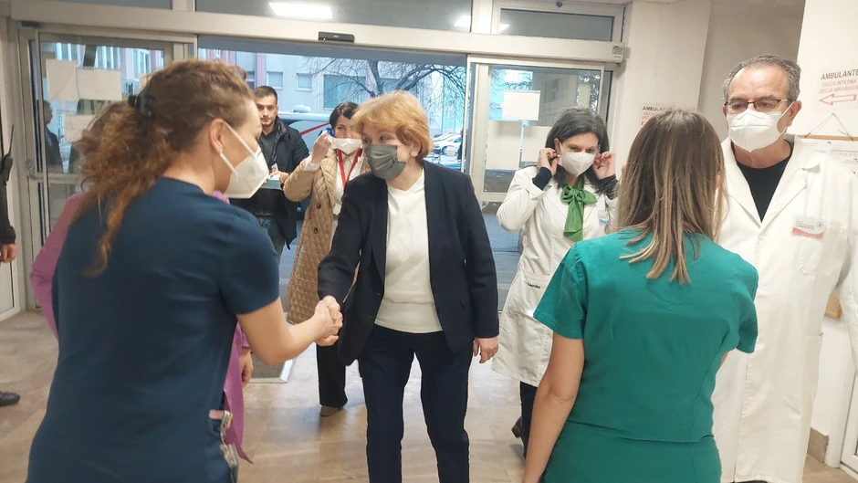 Ministarka zdravlja prof. dr Danica Grujičić obišla povređene u akcidentu sa curenjem amonijaka