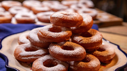 oponki z przepisu ewy wachowicz. ten tłuszcz dodaje do smalcu podczas. przepis na oponki