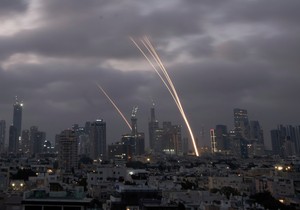 Izraelski PVO "Gvozdena kupola" u Tel Avivu