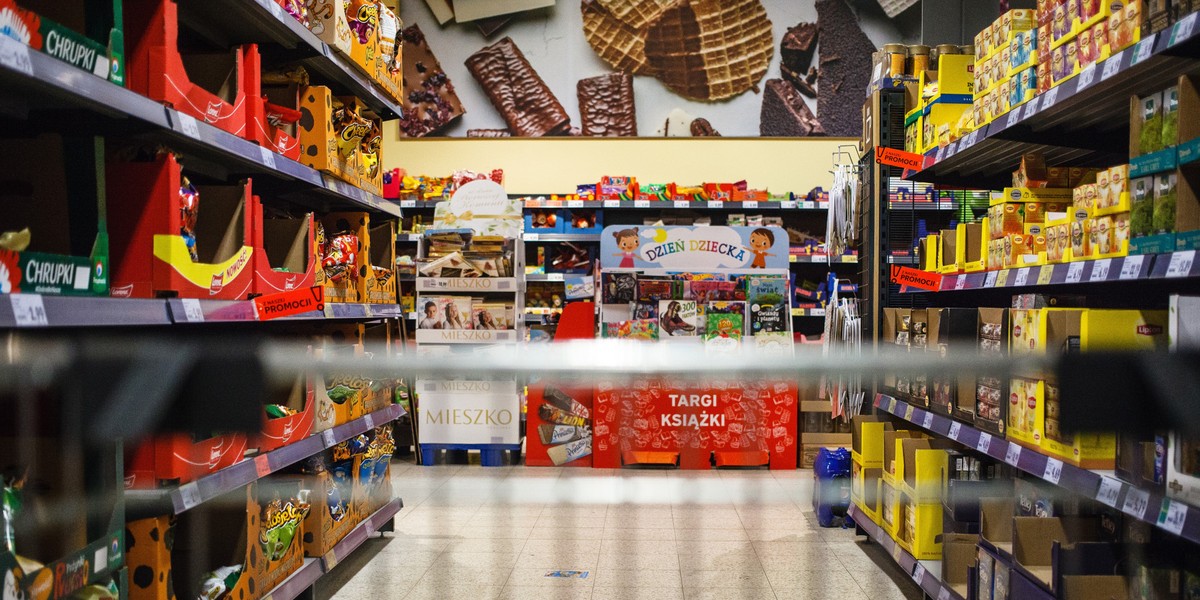 Wycofano partie rukoli i produktów zawierających rukolę w związku z wykryciem obecności bakterii Salmonella.