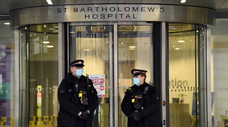 16 o St Bartholomew kórház ÚJ -  gettyimages