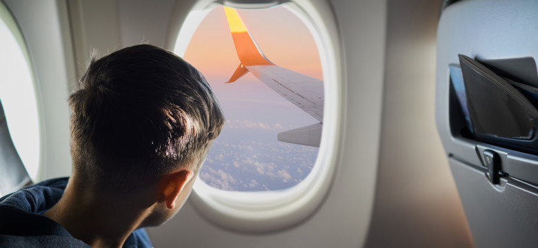 Boisz się latać samolotem? Koniecznie przeczytaj listę "relaksujących porad"