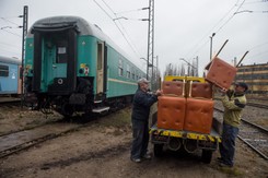 Podróżowali nim m.in. Gierek, Jaruzelski, Wałęsa, teraz pociąg trafił do muzeum. GALERIA
