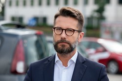 Radosław Fogiel o propozycjach naprawy wymiaru sprawiedliwości. "Kuriozalne"