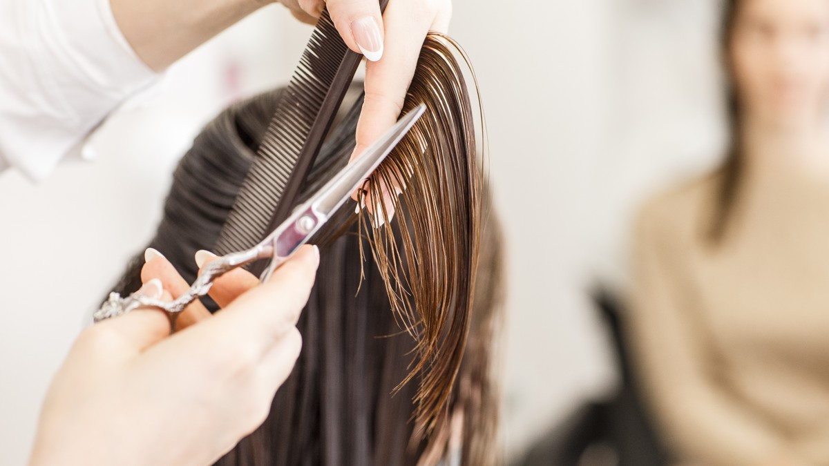Učestalost šišanja zavisi od teksture kose, njene dužine, ali i upotrebe fena i prese