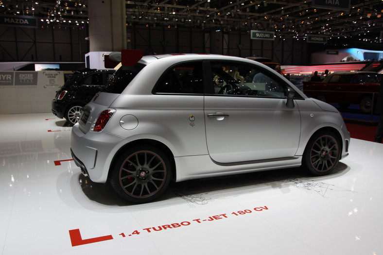 Abarth 695 Fuori Serie Record (Genewa 2013)