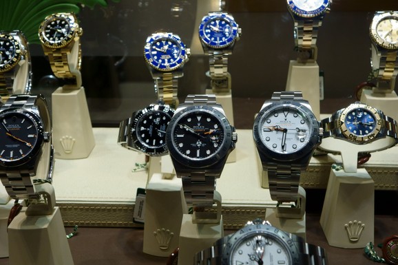Kako da prepoznaš fejk Rolex sat - 7 trikova koji provereno rade