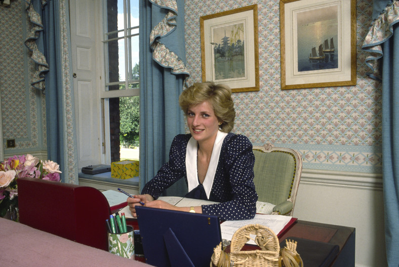 Diana Spencer w swoim apartamencie w Pałacu Kensington 