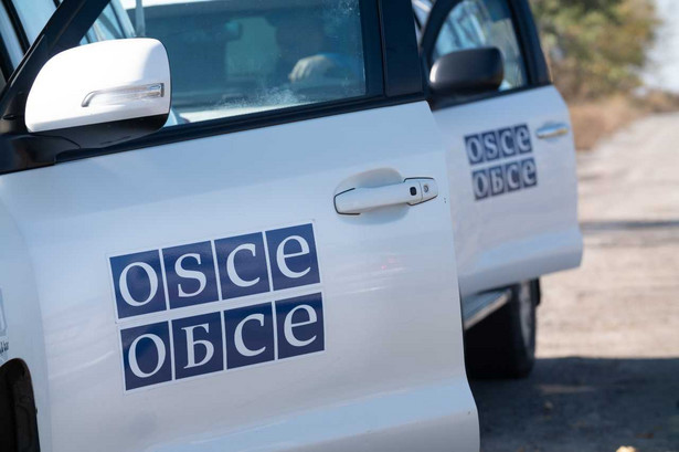 "Rosyjscy okupanci ukradli auta misji OBWE na Ukrainie. Uwaga, mogą zostać użyte do prowokacji"