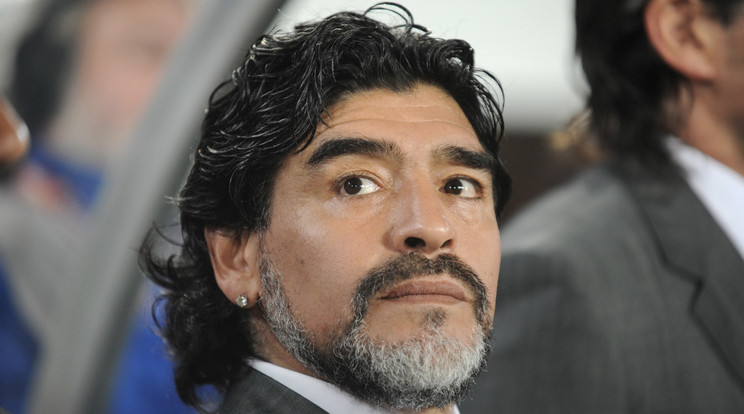 Halálos fenyegetéseket kap a focista, aki nem tisztelgett Maradona emléke előtt /Fotó: Northfoto