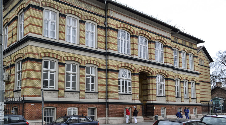 Semmelweis Egyetem I. Sz. Gyermekgyógyászati Klinikájának épülete a Bókay János utcában / Fotó: Róka László