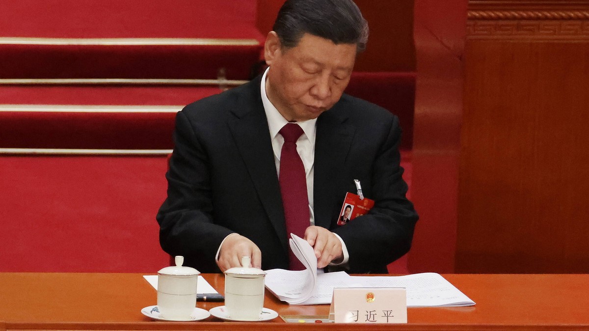 Kolos na glinianych nogach. Xi Jinping ma poważny problem — i poważnego rywala