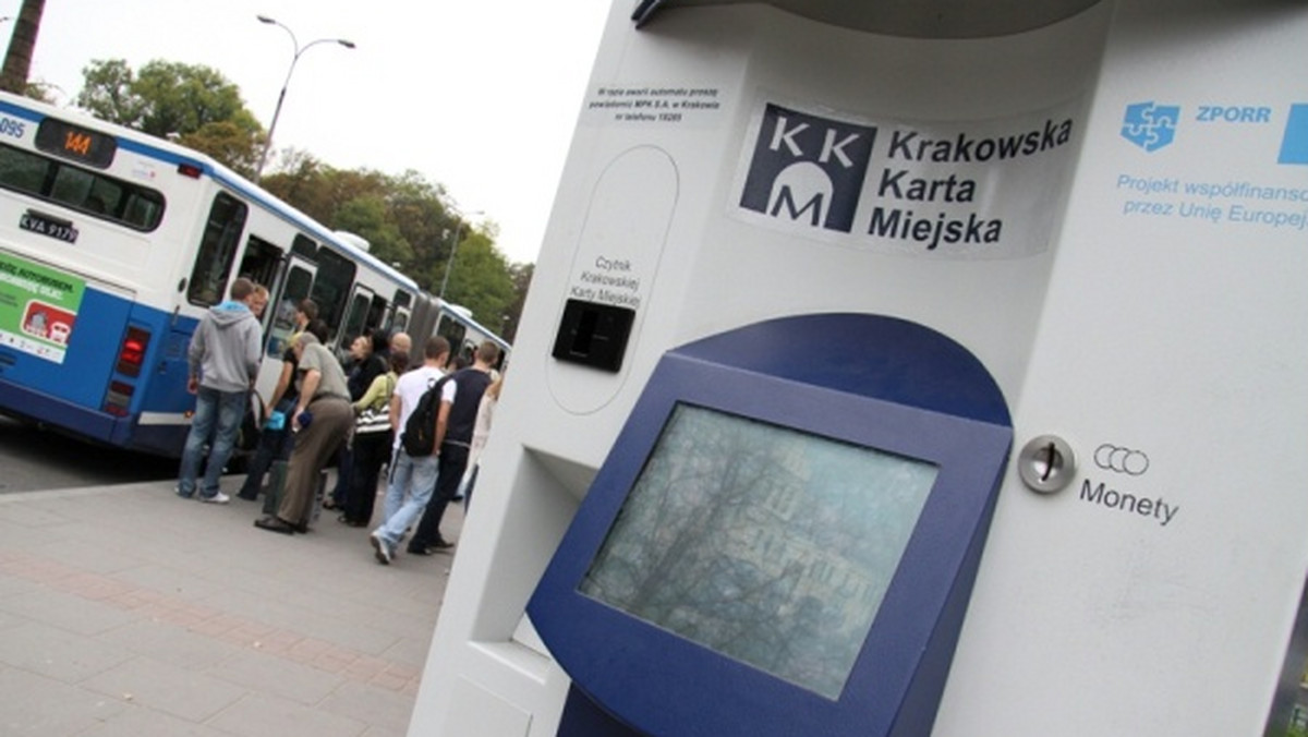 "MM Kraków": Nowe biletomaty trafią na ulice Krakowa. Z pierwszych 20 mamy skorzystać już latem 2013.