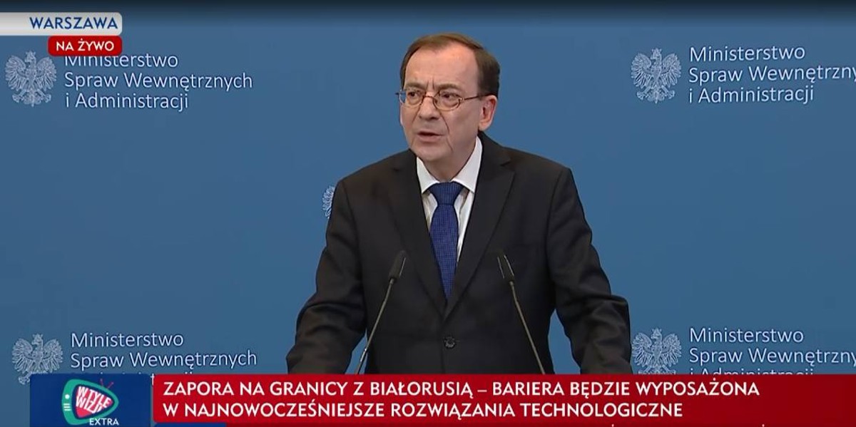 Jego zdaniem, opozycja chce jedynie "prowadzić antyrządową kampanię", której skutkiem ubocznym może być sparaliżowanie skutecznych działań służb.
