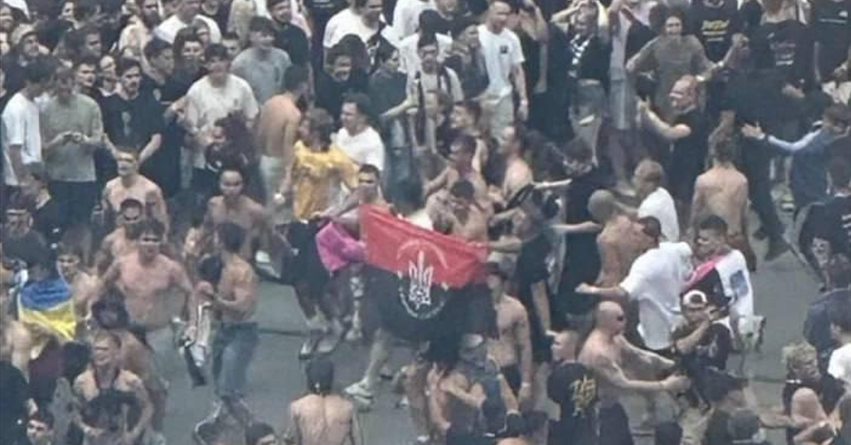 Skandal na Stadionie Narodowym! Flaga UPA w tłumie, poseł grzmi: „Precz z Polski!”