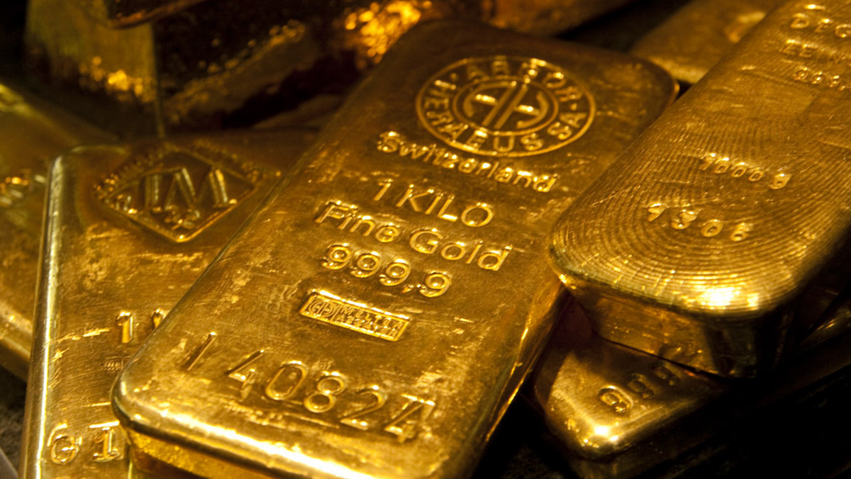 W międzynarodowym porcie lotniczym Inczon, w Korei Południowej, podczas prac porządkowych mężczyzna znalazł siedem sztabek złota w jednym z koszy na śmieci.