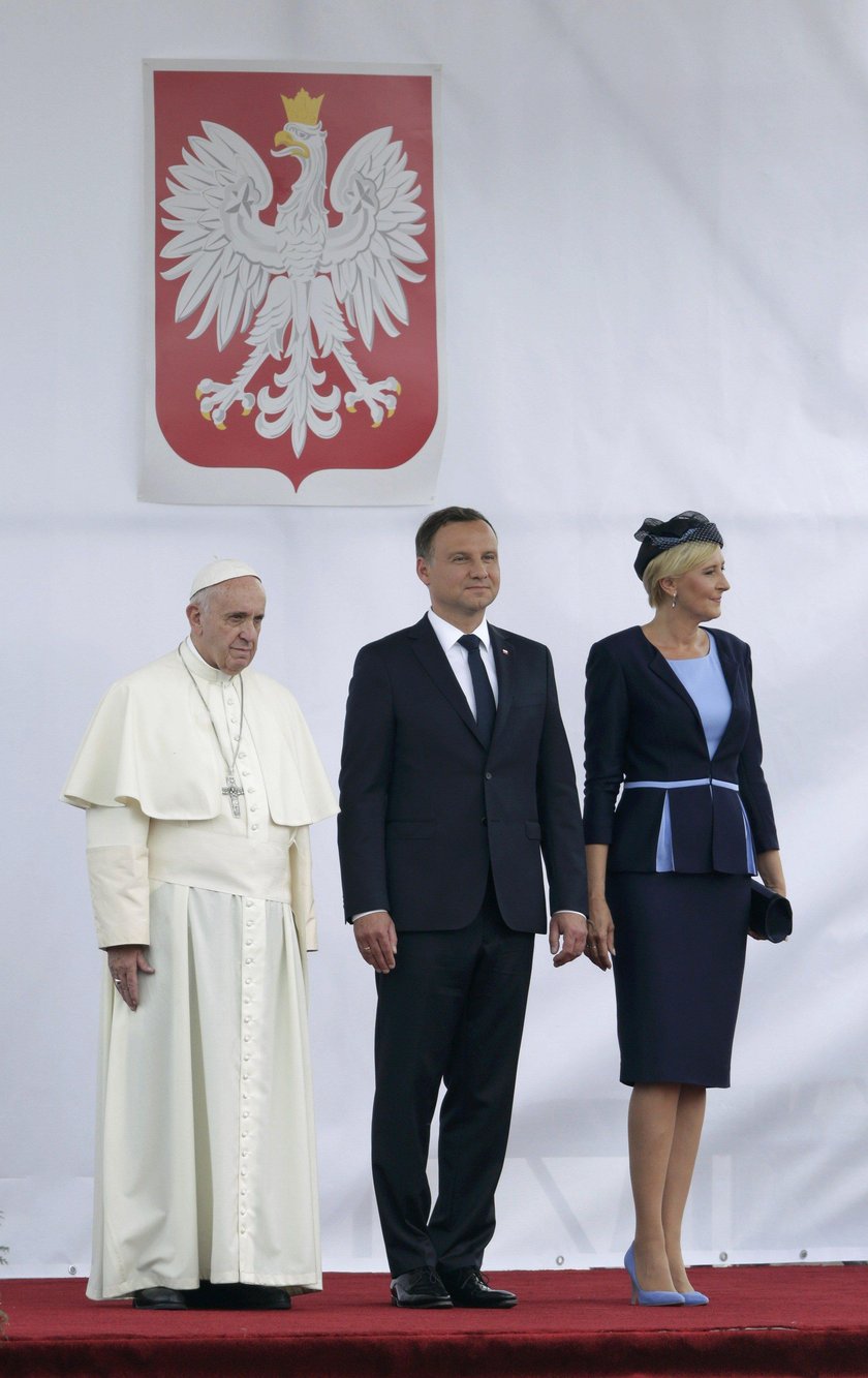 Para prezydencka przywitała papieża Franciszka