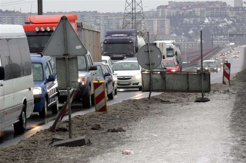 MIEJSKIE PRACE BUDOWLANE I REMONTOWE STOJA