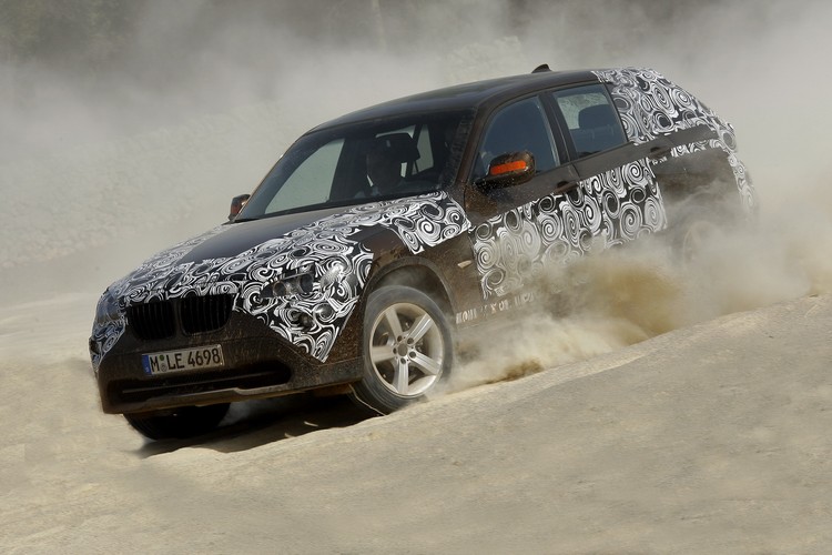 W rodzinie i cenniku BMW X1 będzie ustawione niżej niż X3, którego nowa generacja ma zadebiutować w 2011 roku