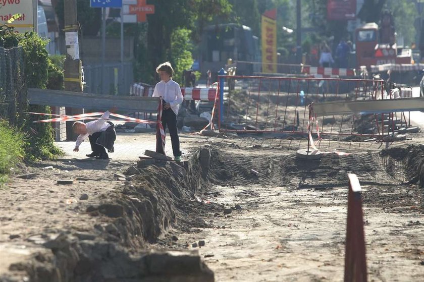 We Wrocławiu do szkoły przez wykopy