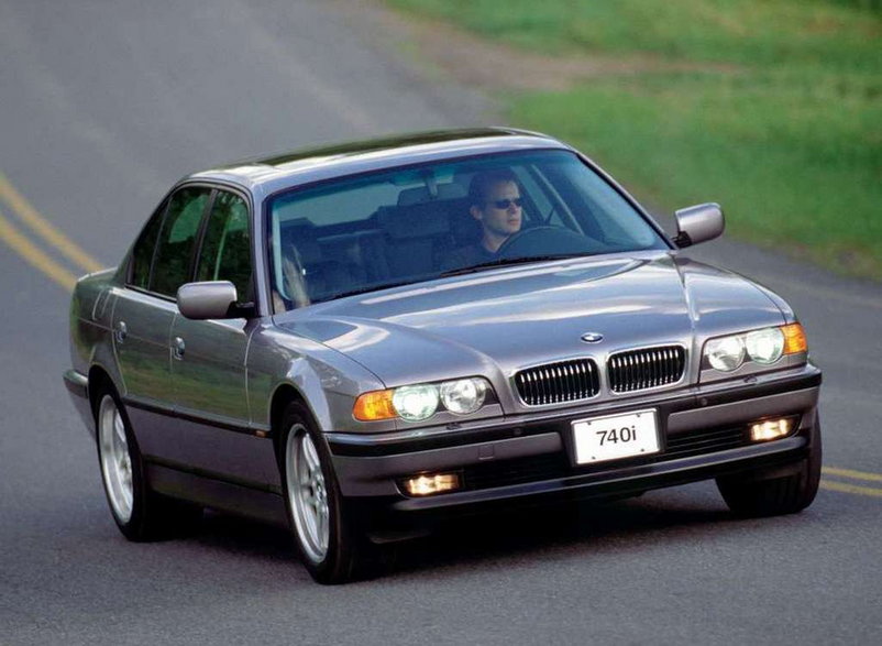 BMW serii 7 E38