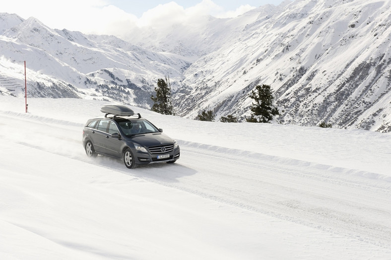 Mercedesy 4x4, duuużo zdjęć, zimą, w ładnej scenerii, ach