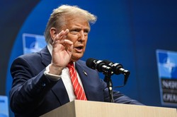 "Europa na kolanach przed Trumpem". Niemiecka prasa miażdży szczyt NATO