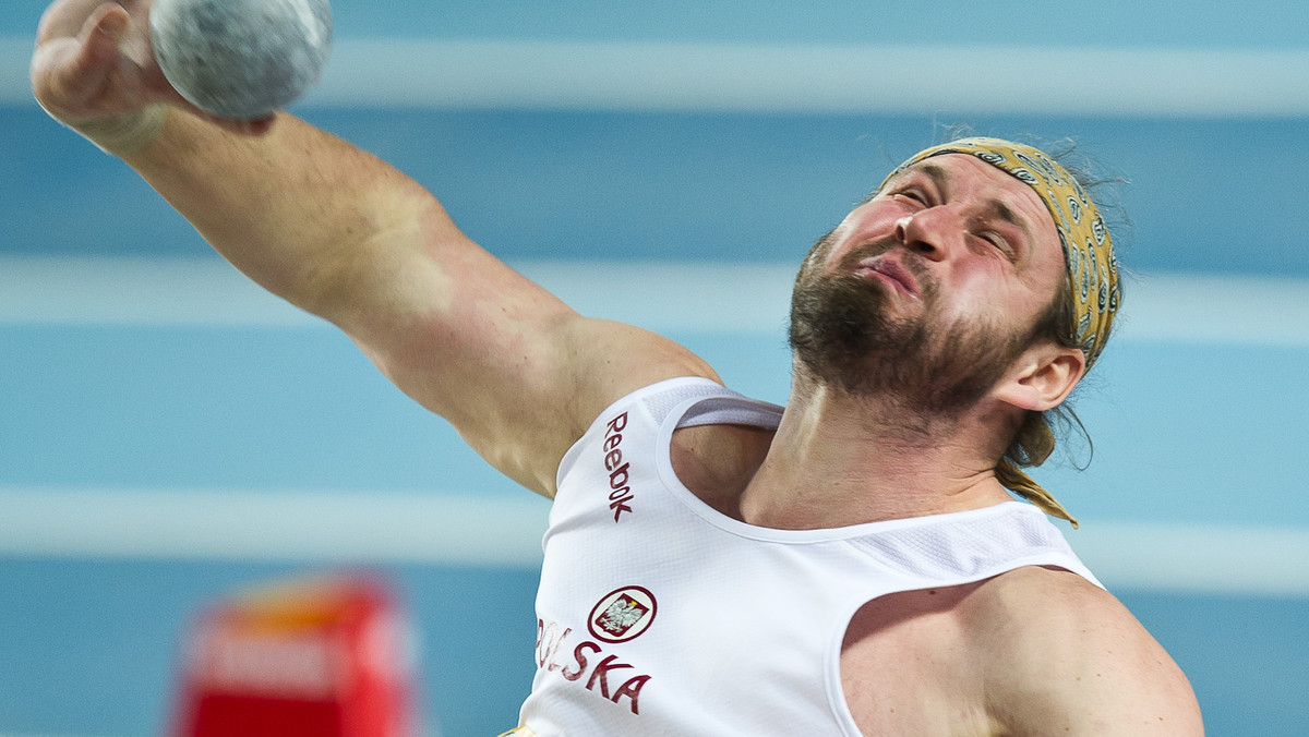 Tomasz Majewski wywalczył brązowy medal w pchnięciu kulą podczas lekkoatletycznych mistrzostw świata w Stambule. Polak aż trzykrotnie podczas konkursu bił rekord Polski, ale wynik 21,72 m wystarczył "zaledwie" do zajęcia trzeciego miejsca. Wygrał Amerykanin Ryan Whiting, który pchnął kulę aż na 22 m.