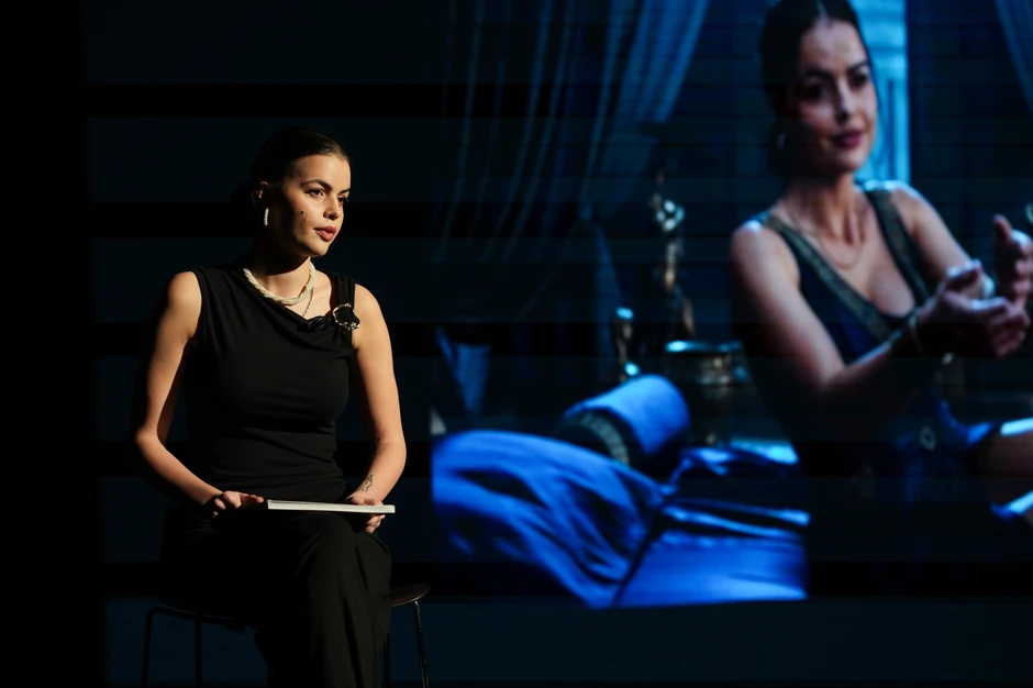 Uvodni performans glumice Aleksandre Vulanović