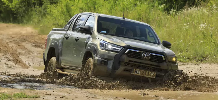 Toyota Hilux 2.8 D-4D 4x4 A/T – wół roboczy w luksusowym wydaniu