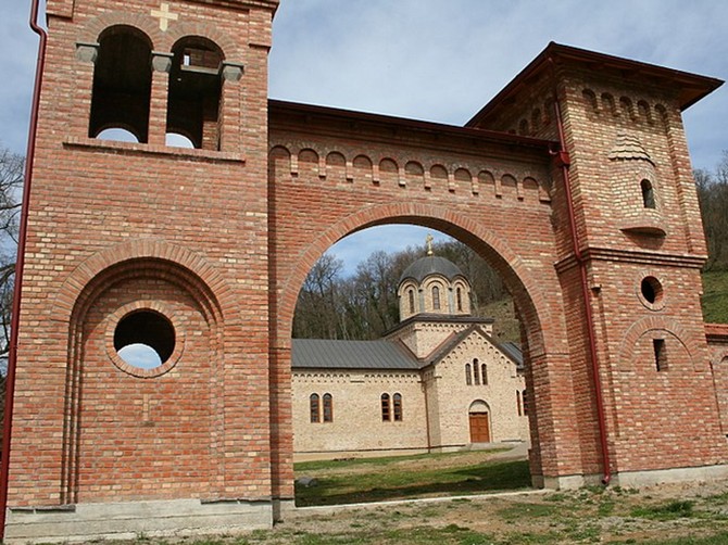 Ovaj manastir na Fruškoj Gori krije grobove starije od Srbije i hrišćanstva i spada u najmisterioznije svetinje