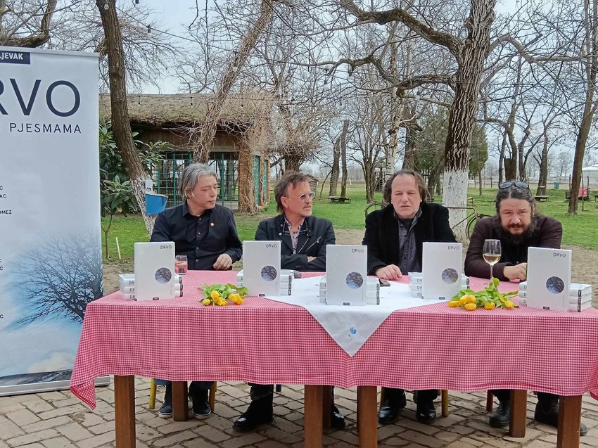 Promocija knjige "Drvo  - Priče o pesmama"