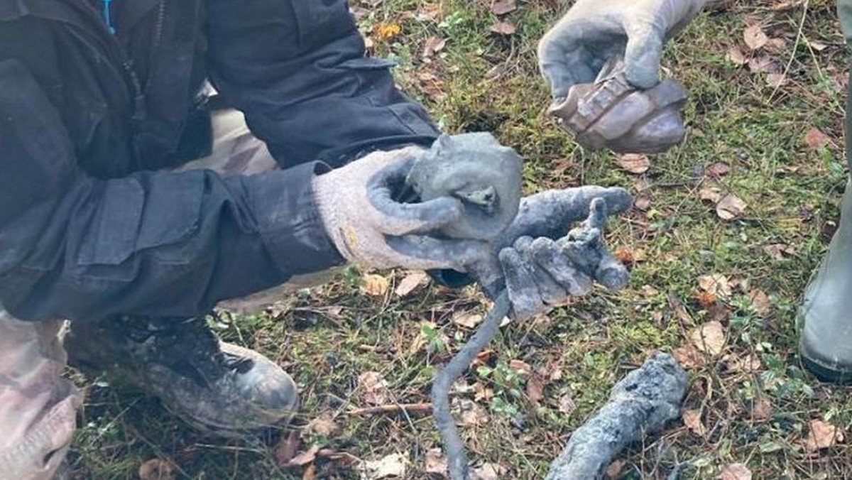 Kuźnica Grabowska. Pasjonaci odnaleźli w lesie niemieckie pociski V2 