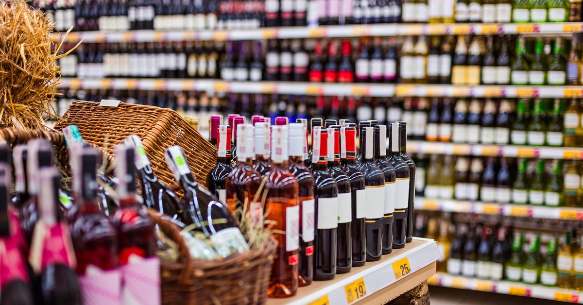 Czy butelki ze szkła wielorazowego znajdą się poza systemem kaucyjnym?