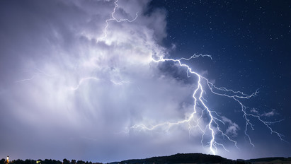 Időjárás – Felhőszakadás, vihar, villámárvíz: pusztító idő jön, kiadták a riasztást