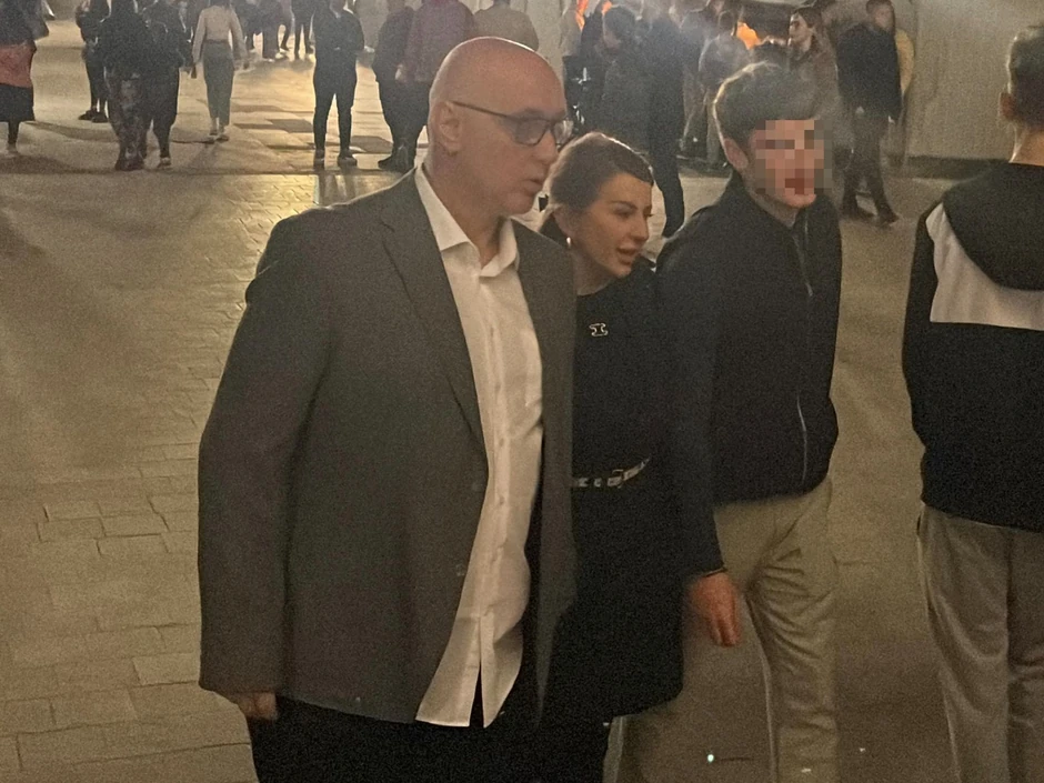 Viki Miljković sa mužem i sinom