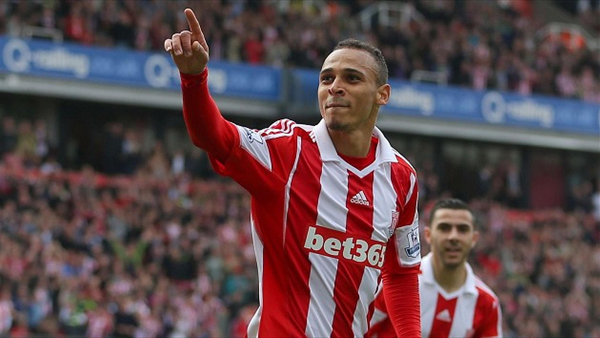 Niezwykle doświadczony Peter Odemwingie wraz z końcem ubiegłego sezonu opuścił zespół Stoke City i od tamtego momentu pozostaje bez klubu. Wiele wskazuje na to, że wkrótce się to zmieni. Reprezentant Nigerii jest bliski podpisania kontraktu z Bolton Wanderers.