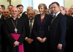 Prezydent na spotkaniu z przedstawicielami kościołów: Wspólnota narodowa składa się z ludzi różnych wyznań