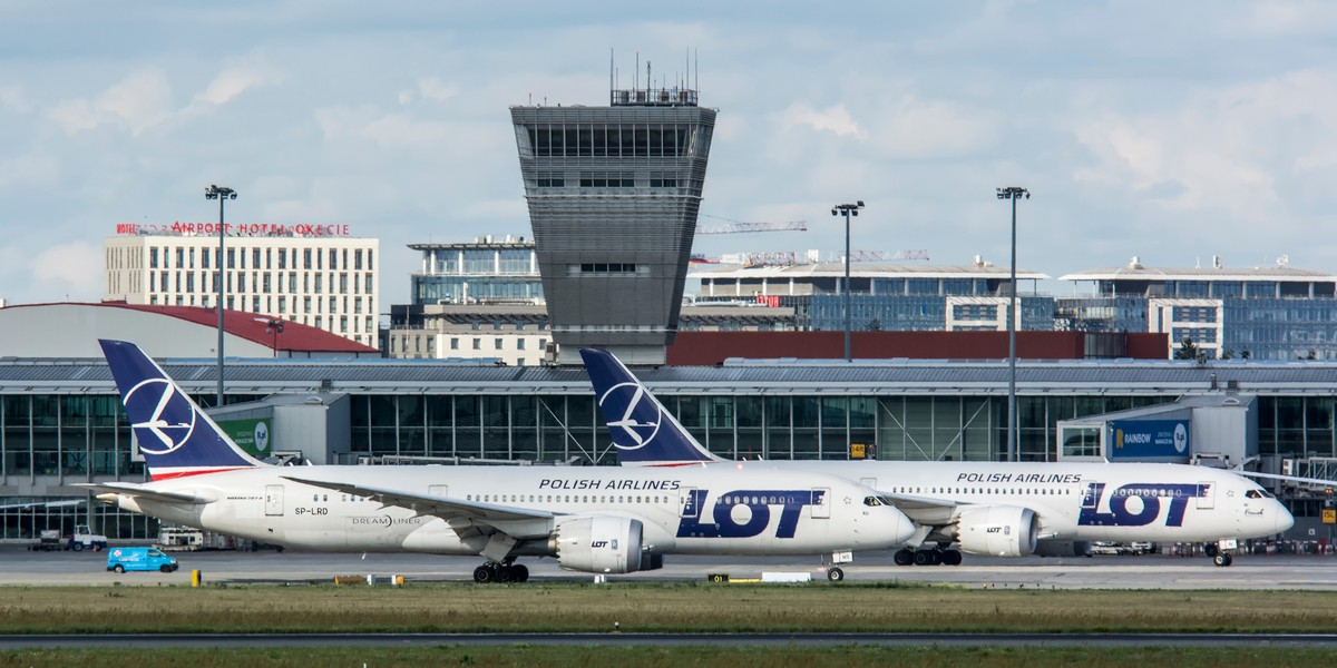 LOT ma około 900 pilotów, których musi szkolić na symulatorach. W Warszawie w najbliższych latach mają stanąć najnowocześniejsze urządzenia za miliony dolarów. 