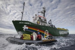 Polak i inni działacze Greenpeace'u zarzutów o terroryzm nie usłyszą