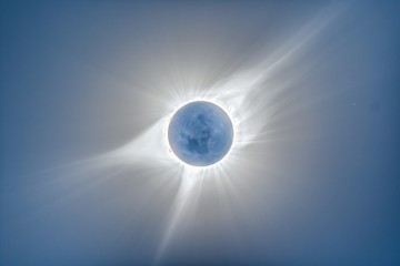 Készüljön, ma napfogyatkozást figyelhet meg 12 órától!