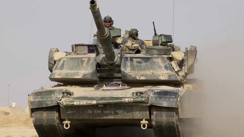 czolg-m1-abrams-w-iraku.webp