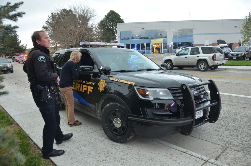 Policija ispred škole STEM nakon pucnjave