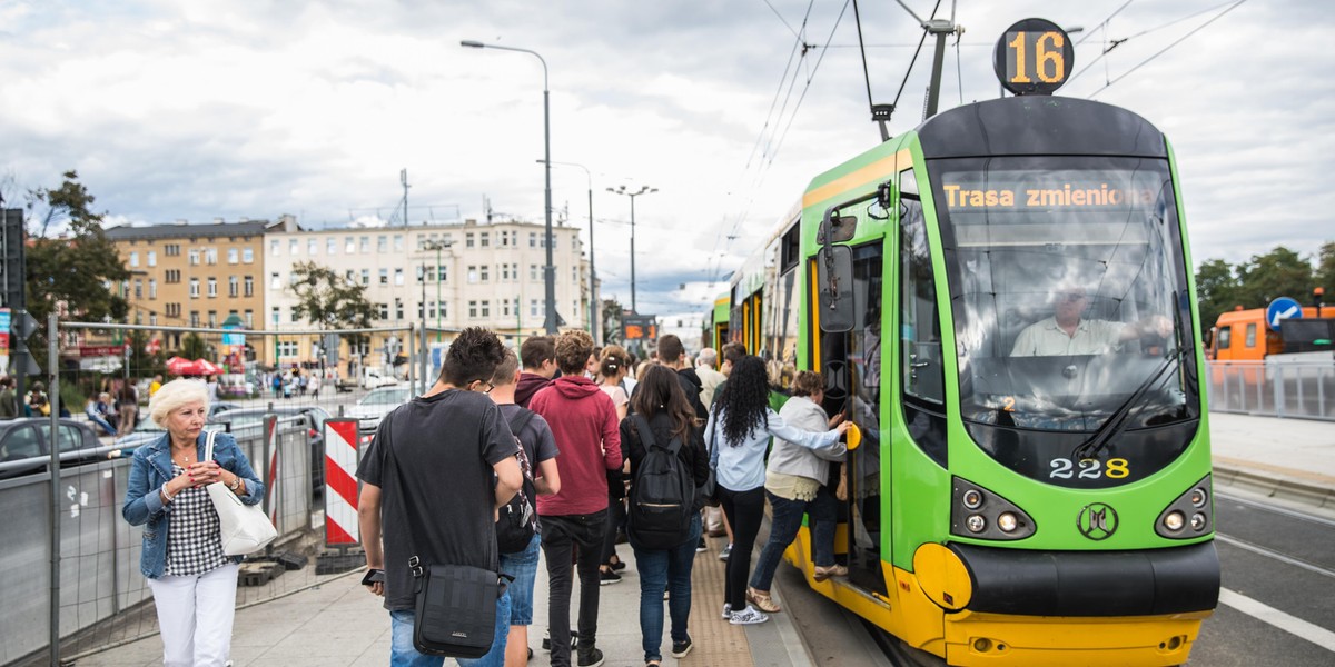 Duże opóźnienia komunikacji miejskiej w Poznaniu